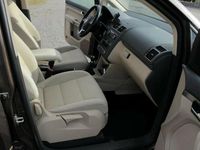 Gebraucht VW Touran 105 PS (77 kW) 2011 Braun Van / Kleinbus