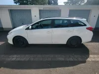 Gebraucht Toyota Auris 90 PS (66 kW) 2026 Weiß Kleinwagen