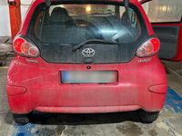 Gebraucht Toyota Aygo 60 PS (44 kW) 2010 Rot Kleinwagen