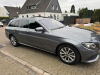 Gebraucht Mercedes E220 194 PS (142 kW) 2019 Grau Kombi