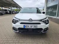 Używany Citroën e-C4 Shine 100 kW (136 KM) 2023 Biały SUV