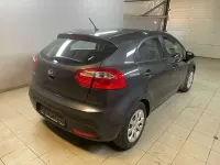 Gebraucht Kia Rio Attract 69 PS (50 kW) 2014 (abt) graphite Kleinwagen