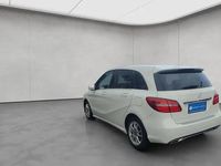 Gebraucht Mercedes B200 Urban 156 PS (114 kW) 2018 Weiß Van / Kleinbus