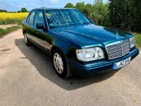 Gebraucht Mercedes E220 150 PS (110 kW) 1995 Grün Limousine