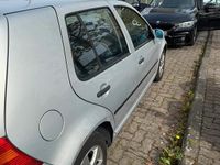 Gebraucht VW Golf IV 2001 Silber Limousine