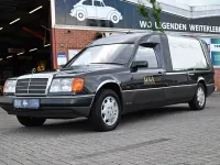 Gebraucht Mercedes E230 132 PS (97 kW) 1992 Schwarz