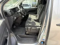 Gebraucht Opel Vivaro-e Combi 144 PS (105 kW) 2025 Lack grau artense/typ aussenverkleidung metallic lackierung Van / Kleinbus