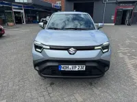 Neu Suzuki e-Vitara Club 105 kW (144 PS) 2026 Silber SUV