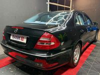 Second-hand Mercedes E200 163 CP (119 kW) 2003 Negru Berlinǎ