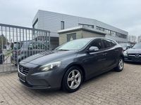 Gebraucht Volvo V40 You! 114 PS (83 kW) 2014 Titanium grey Limousine