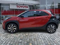 Neu Toyota Aygo 72 PS (52 kW) 2025 Chili red / night sky black Kleinwagen
