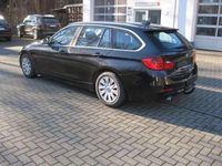 Gebraucht BMW 320 184 PS (135 kW) 2015 Black sapphire metallic Kombi