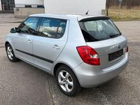 Gebraucht Skoda Fabia Elegance 85 PS (62 kW) 2011 Silber Kleinwagen