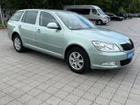 Gebraucht Skoda Octavia Ambiente 160 PS (117 kW) 2010 Grün Kombi