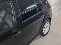 Gebraucht VW Golf IV 75 PS (55 kW) 2003 Schwarz Kleinwagen