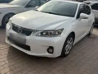 Second-hand Lexus CT200h 136 CP (100 kW) 2011 Alb Berlinǎ