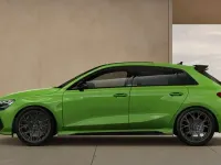Neu Audi RS3 Sport 400 PS (294 kW) 2025 Grün (kyalamigrün) Limousine