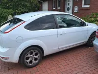 Usado Ford Focus 105 CV (77 kW) 2011 Blanco Coupe