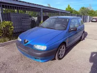 Gebraucht Alfa Romeo 145 103 PS (75 kW) 1997 Blau Kleinwagen