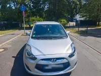 Gebraucht Hyundai ix20 90 PS (66 kW) 2012 Silber Kleinwagen