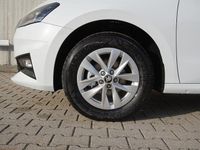 Neu Skoda Fabia 95 PS (69 kW) 2026 Moon weiß metallic Kleinwagen