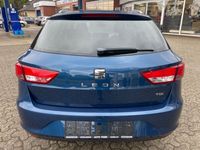 gebraucht Seat Leon ST 1.6 TDI Style DSG AHK/Navi/PDC/GJR/LM18"