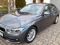 Gebraucht BMW 330 Sport Line 258 PS (189 kW) 2015 Grau Limousine