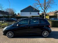 Gebraucht Mercedes B180 116 PS (85 kW) 2011 Schwarz Van / Kleinbus