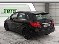Gebraucht Mercedes B180 122 PS (89 kW) 2013 Schwarz Van / Kleinbus