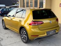 Gebraucht VW Golf VII 116 PS (85 kW) 2018 Gelb Limousine