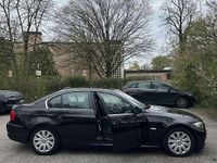 Gebraucht BMW 320 184 PS (135 kW) 2011 Schwarz Limousine