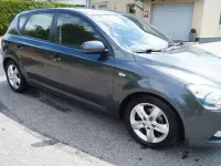 Usado Kia Ceed 90 CV (66 kW) 2012 Gris Utilitario