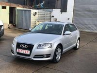 Gebraucht Audi A3 Attraction 160 PS (117 kW) 2012 Grau Limousine