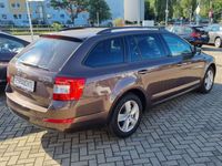 gebraucht Skoda Octavia SHG/TEMPOMAT/KLIMA/LMF/BC/LS/RS/MFL/SERVO/NSW/