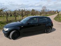 Gebraucht BMW 118 122 PS (89 kW) 2006 Schwarz Kleinwagen