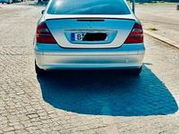 Gebraucht Mercedes E240 179 PS (131 kW) 2002 Silber Limousine