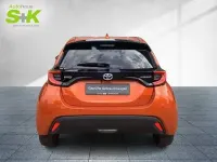 Gebraucht Toyota Yaris Basis 116 PS (85 kW) 2022 Infernoorange metallic Kleinwagen