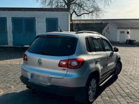 Gebraucht VW Tiguan 150 PS (110 kW) 2009 Silber SUV
