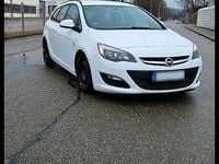 Gebraucht Opel Astra Edition 165 PS (121 kW) 2013 Weiß Kombi