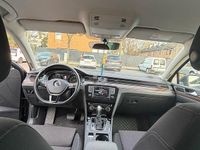 Gebraucht VW Passat 125 PS (91 kW) 2016 Blau Kombi