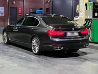 Gebraucht BMW 730 Exclusive 265 PS (194 kW) 2017 Grau Limousine