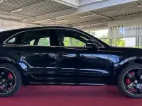 Gebraucht Porsche Macan Turbo Chrono 400 PS (294 kW) 2017 Tiefschwarzmetallic SUV