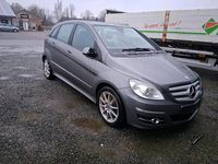 Gebraucht Mercedes B200 140 PS (102 kW) 2010 Grau Van / Kleinbus