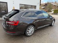 Gebraucht Skoda Superb Style 190 PS (139 kW) 2016 Braun Kombi