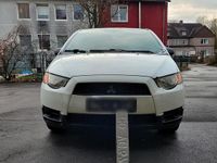 Gebraucht Mitsubishi Colt 95 PS (69 kW) 2011 Weiß Kleinwagen