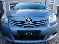 Gebraucht Toyota Verso Basis 132 PS (97 kW) 2012 Grau Van / Kleinbus