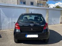 Gebraucht Toyota Yaris 70 PS (51 kW) 2009 Schwarz Kleinwagen