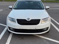 Gebraucht Skoda Octavia 150 PS (110 kW) 2016 Weiß Kleinwagen