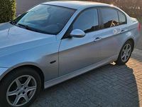 Gebraucht BMW 318 129 PS (94 kW) 2007 Silber Limousine