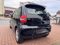 Gebraucht VW Fox Style 60 PS (44 kW) 2011 Schwarz Kleinwagen